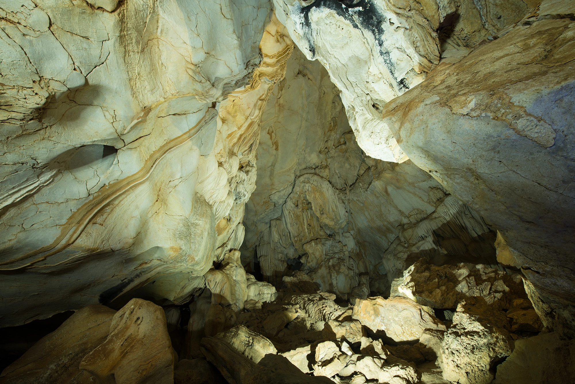 Tien Ong Cave