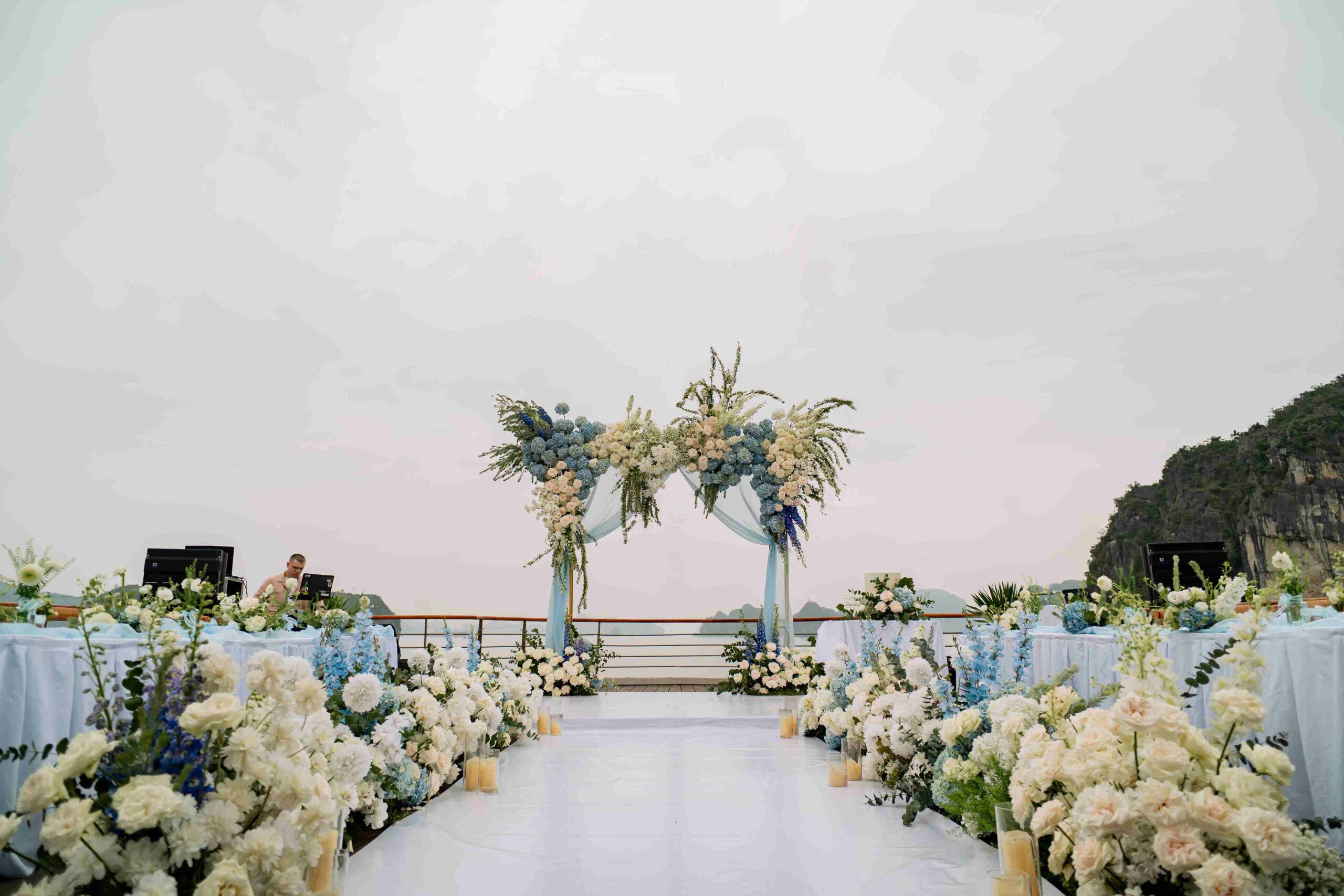 Halong Bay Wedding Decoration Blue Theme